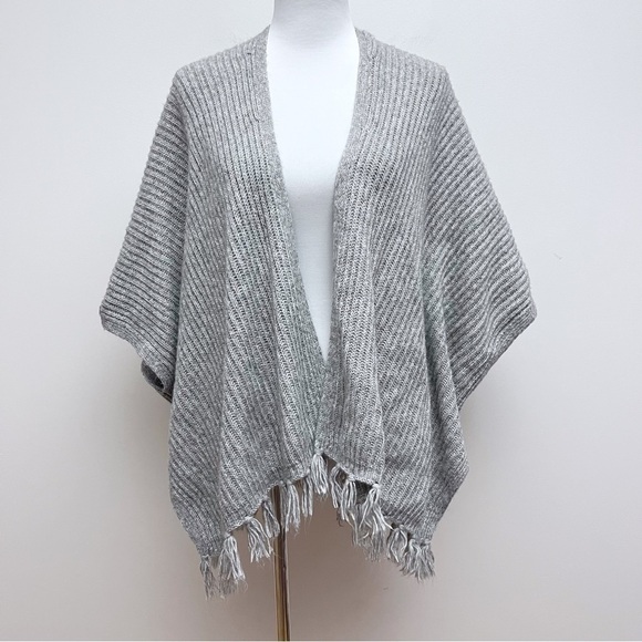 American Eagle Grey Ribbed Knit Fringe Poncho Wrap - Picture 1 of 8